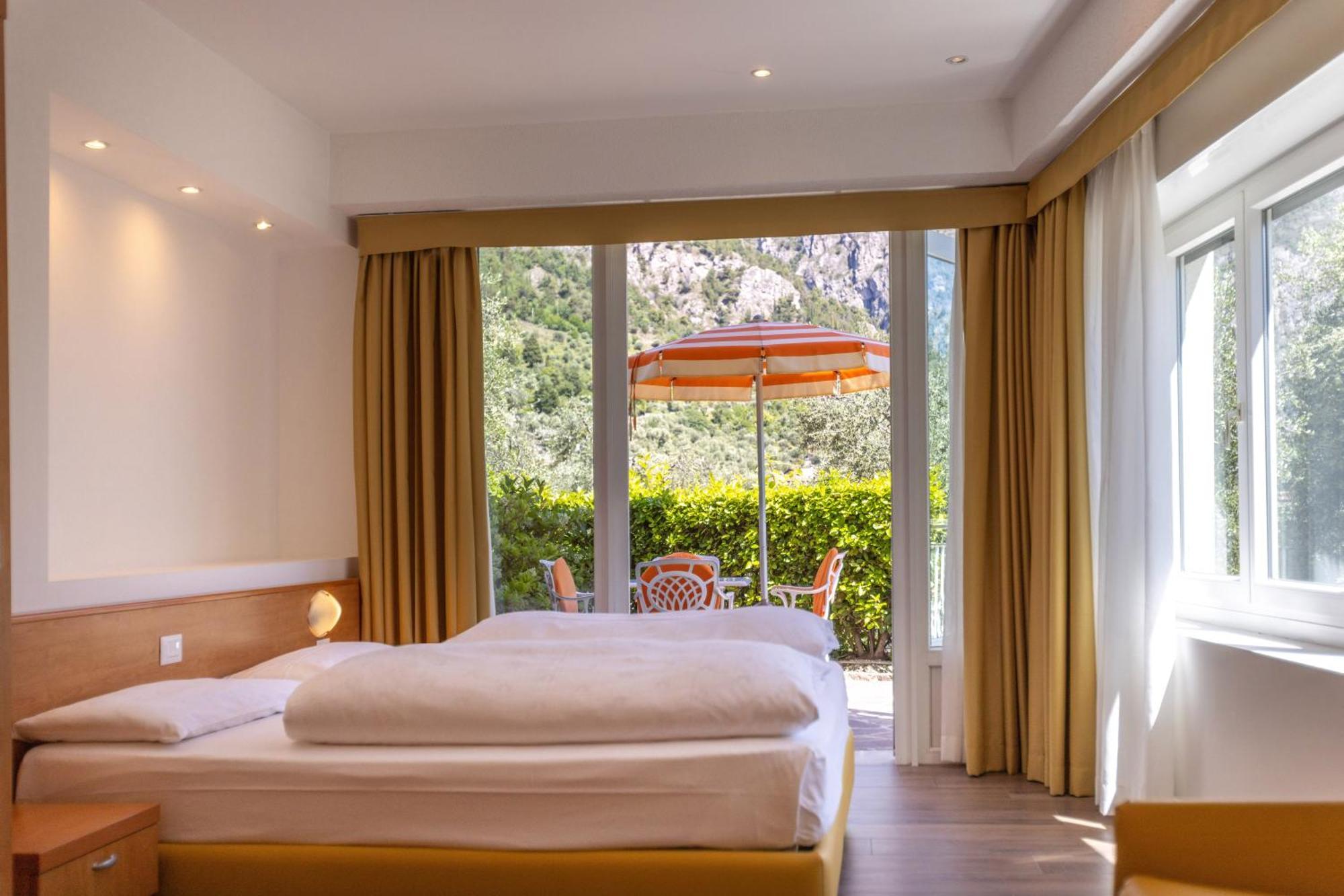 Hotel Villa Margherita Limone sul Garda Ngoại thất bức ảnh