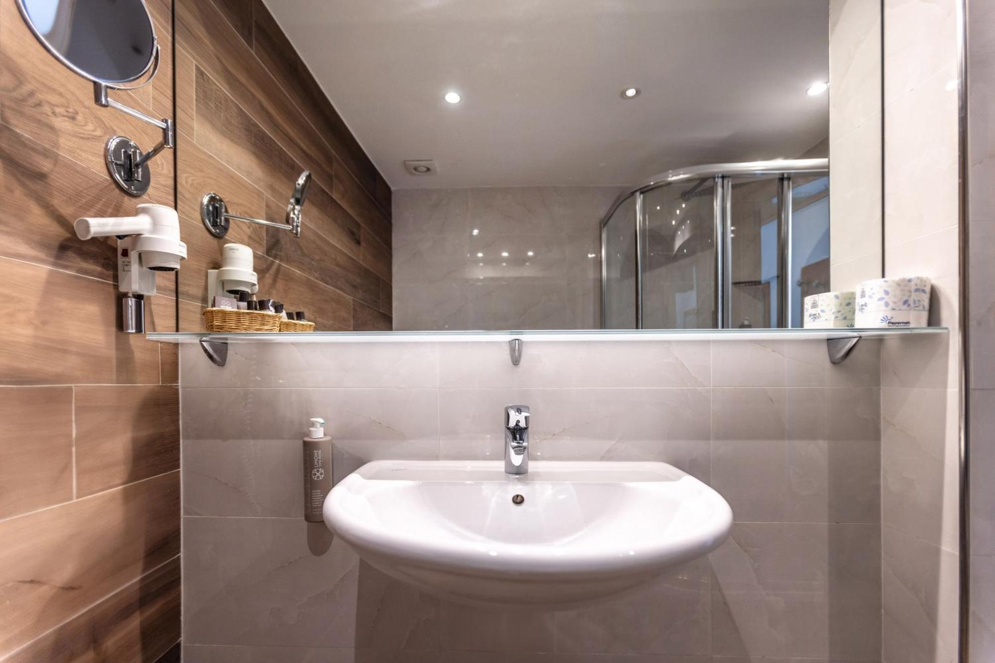 Hotel Villa Margherita Limone sul Garda Ngoại thất bức ảnh